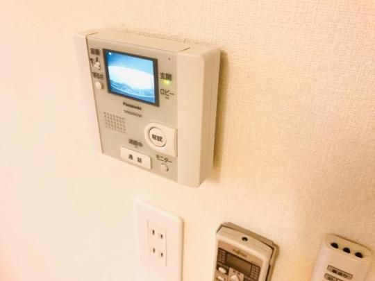 �y���̑��z�@�J���[���j�^�[�z��