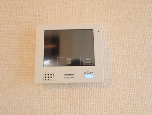 �y���̑��z�@102�@TV�C���^�[�z��