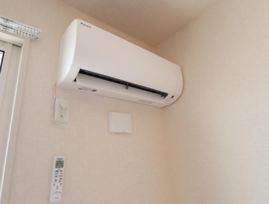 �y���̑��z�@102�@�G�A�R��