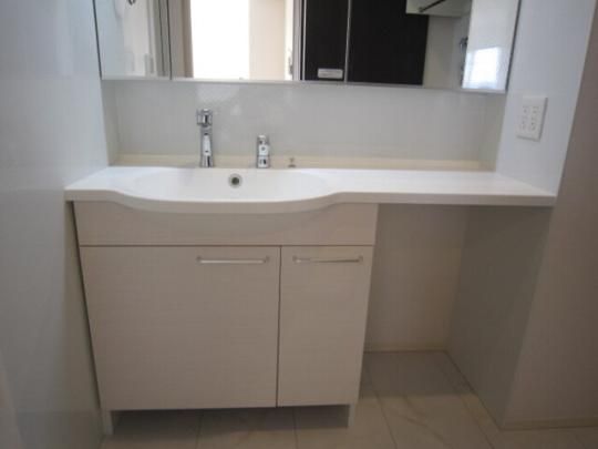 �y���̑��z�@302�@���ʏ�