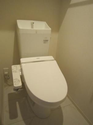 �y���̑��z�@302�@�g�C��