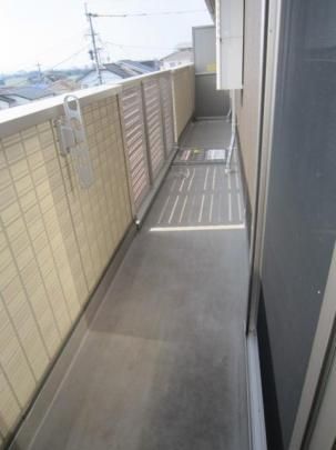 �y���̑��z�@302�@�o���R�j�[