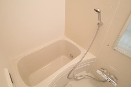 �y���̑��z�@�o�X�^�V�����[