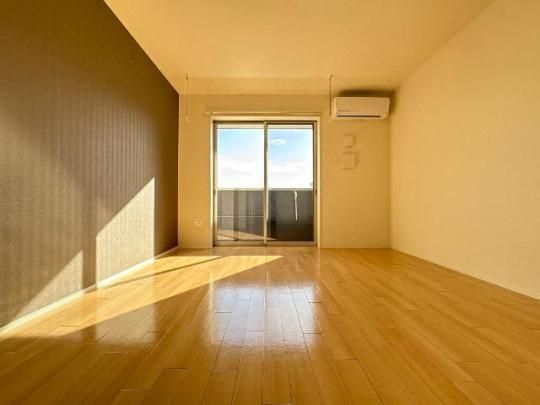 �y���̑��z�@���r���O