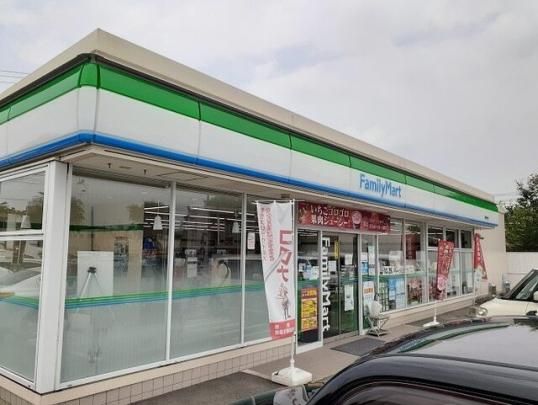 �y���Ӂz�@�t�@�~���[�}�[�g�F1300m