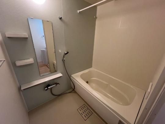 �y���̑��z�@�o�X�^�V�����[