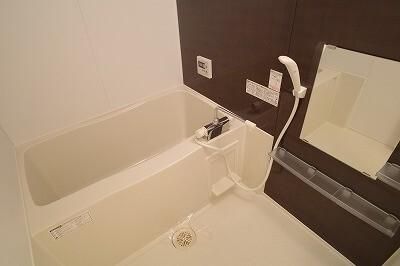 �y���̑��z�@�o�X�^�V�����[