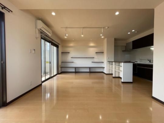 �y���̑��z�@���r���O