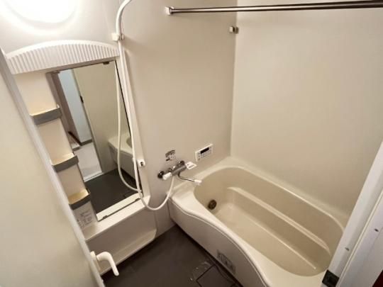 �y���̑��z�@�o�X�^�V�����[