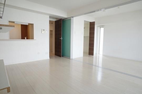 �y���̑��z�@���r���O