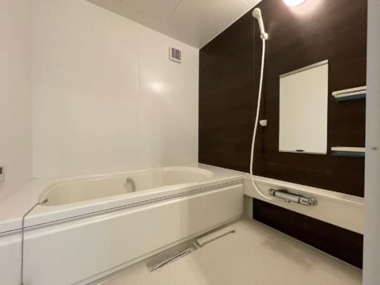 �y���̑��z�@�o�X�^�V�����[