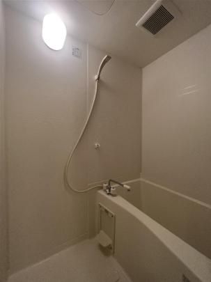 �y���̑��z�@�o�X�^�V�����[