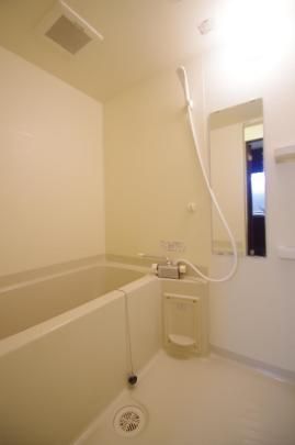 �y���̑��z�@�o�X�^�V�����[