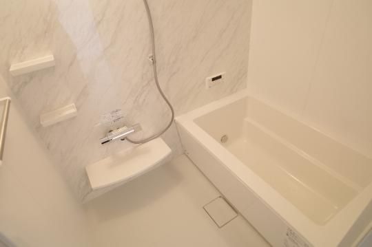 �y���̑��z�@�o�X�^�V�����[