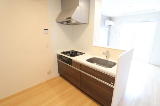 �y���̑��z�@203�@3���R�����t���̃V�X�e���L�b�`��