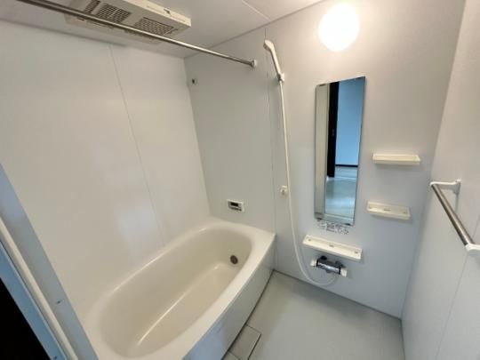 �y���̑��z�@�o�X�^�V�����[