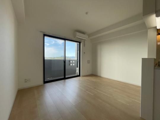 �y���̑��z�@���r���O