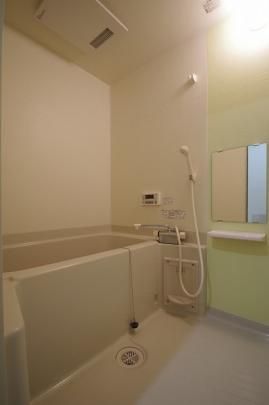 �y���̑��z�@�o�X�^�V�����[