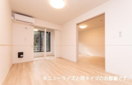 �y���̑��z�@���r���O