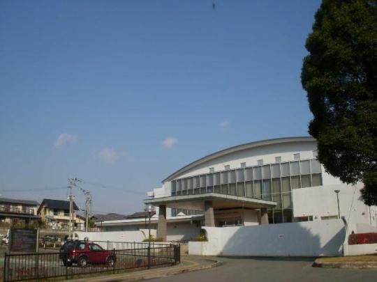 �y���Ӂz�@�����X�|�[�c�Z���^�[�e�j�X�R�[�g�F824m