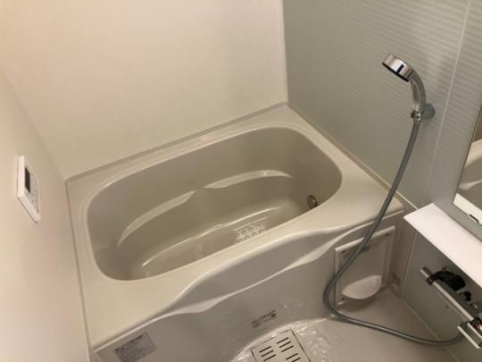 �y���̑��z�@�o�X�^�V�����[