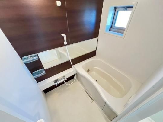 �y���̑��z�@�o�X�^�V�����[