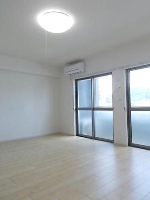 �y���̑��z�@���r���O