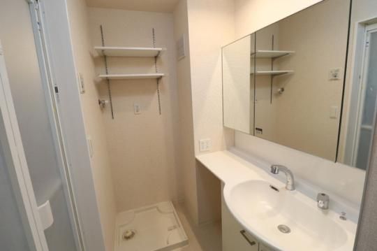 �y���̑��z�@�������ʉ��ϑ�