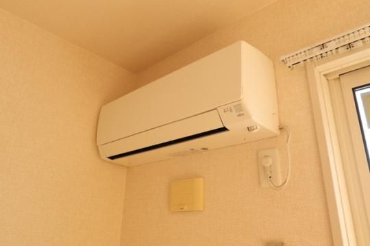 �y���̑��z�@�G�A�R��