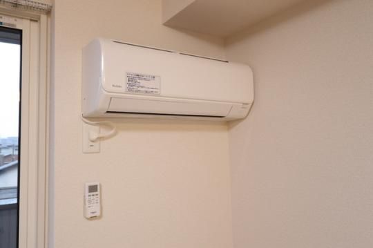 �y���̑��z�@�G�A�R��