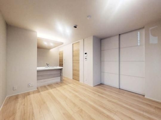 �y���̑��z�@���r���O