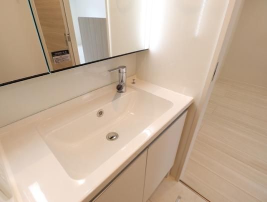 �y���̑��z�@�������ʉ��ϑ�