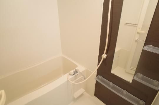 �y���̑��z�@�o�X�^�V�����[