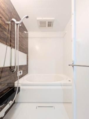 �y���̑��z�@�o�X�^�V�����[