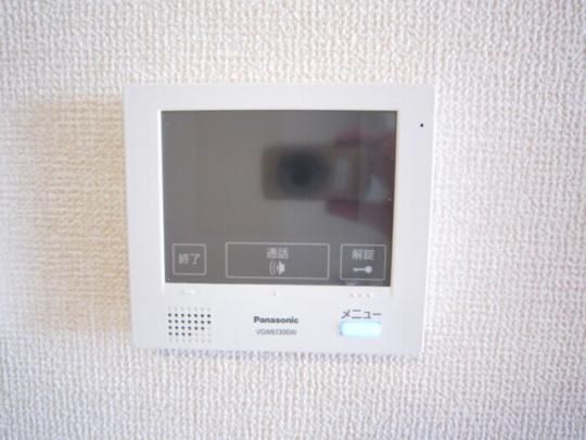 �y���̑��z�@201�@TV�C���^�[�z��