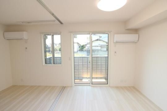 �y���̑��z�@103�@���r���O