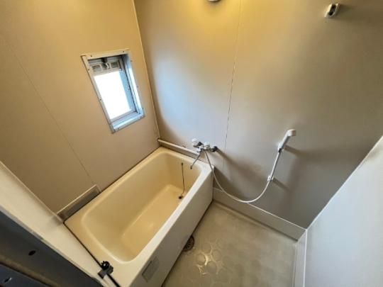 �y���̑��z�@�o�X�^�V�����[