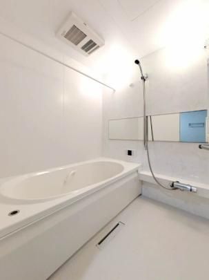 �y���̑��z�@�o�X�^�V�����[