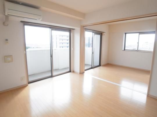 �y���̑��z�@���r���O