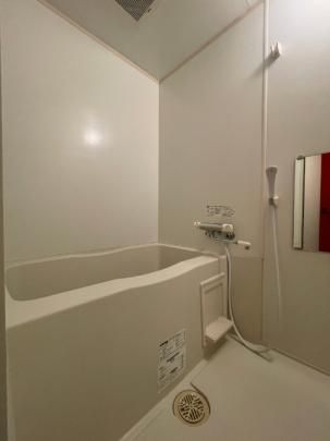 �y���̑��z�@�o�X�^�V�����[