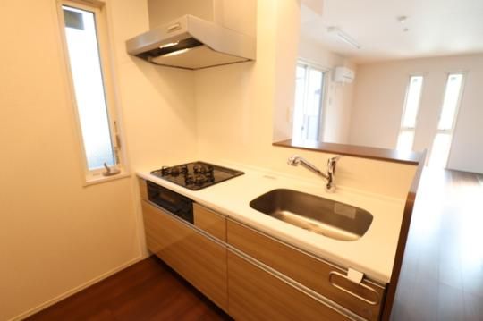 �y���̑��z�@103�@�ΖʃL�b�`��