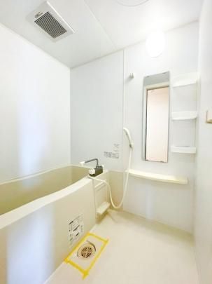 �y���̑��z�@�o�X�^�V�����[