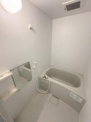 �y���̑��z�@�o�X�^�V�����[