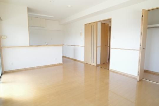 �y���̑��z�@���r���O