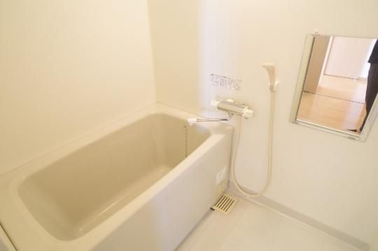 �y���̑��z�@�o�X�^�V�����[