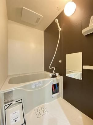 �y���̑��z�@�o�X�^�V�����[