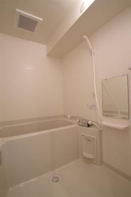 �y���̑��z�@�o�X�^�V�����[