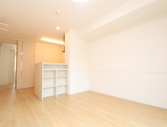 �y���̑��z�@103�@���r���O