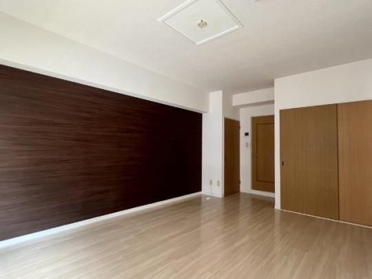 �y���̑��z�@���r���O