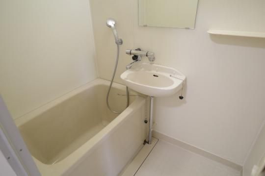 �y���̑��z�@�o�X�^�V�����[